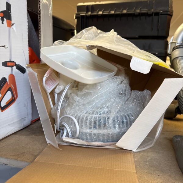 Vintage VT4000 desktop fan in original packaging.