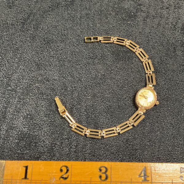 Vintage 9ct gold Geneve dress watch with bracelet.