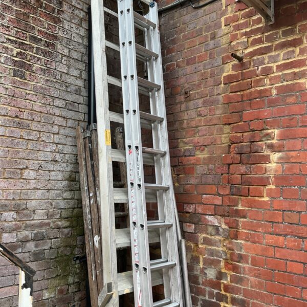 Abru Staymaste extending ladder for DIY and garden work.