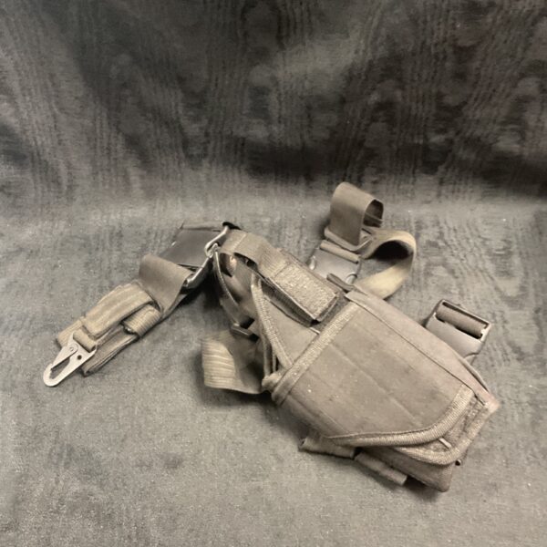 Durable airsoft leg holster with adjustable straps.