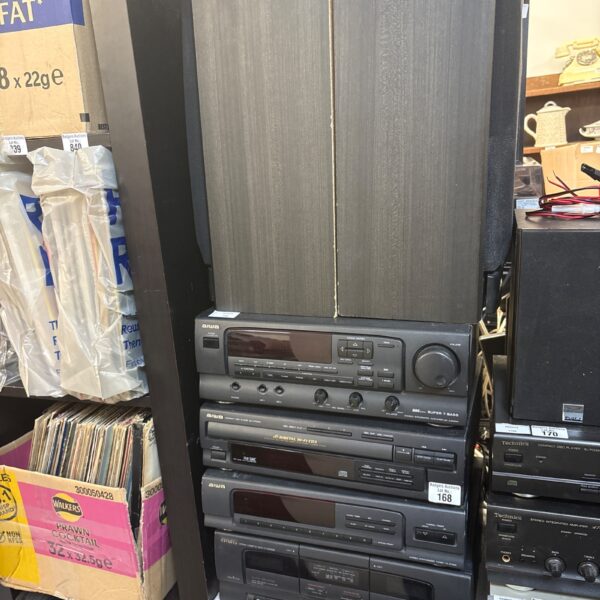 Vintage Aiwa HiFi system with speakers, cassette deck and tuner.