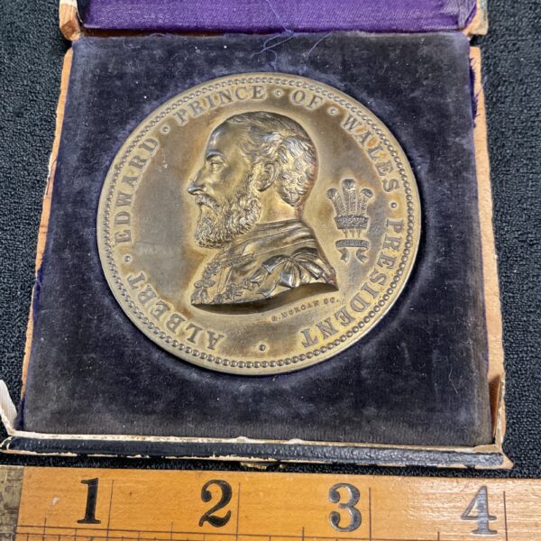 Bronze medal featuring Albert Edward Prince of Wales portrait.