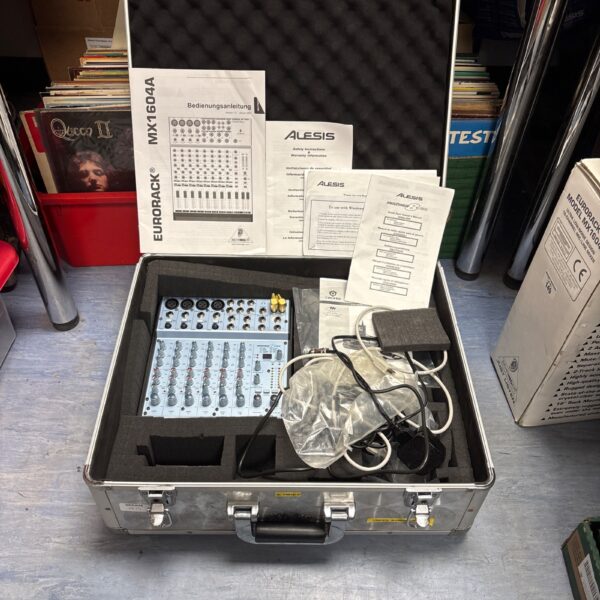Alesis Eurorack mx1604a mixer in aluminium flight case, studio equipment.