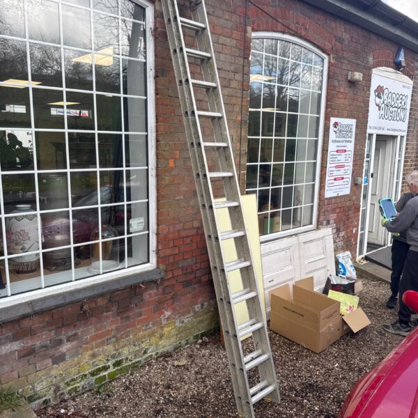 Used aluminium extending ladder for DIY and garden tasks.