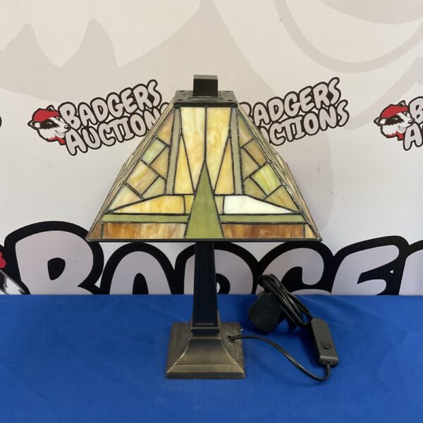 Vintage Art Deco table lamp with stained glass shade.