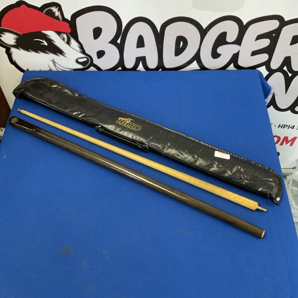 BCE snooker cue in a carta sport case for billiards.