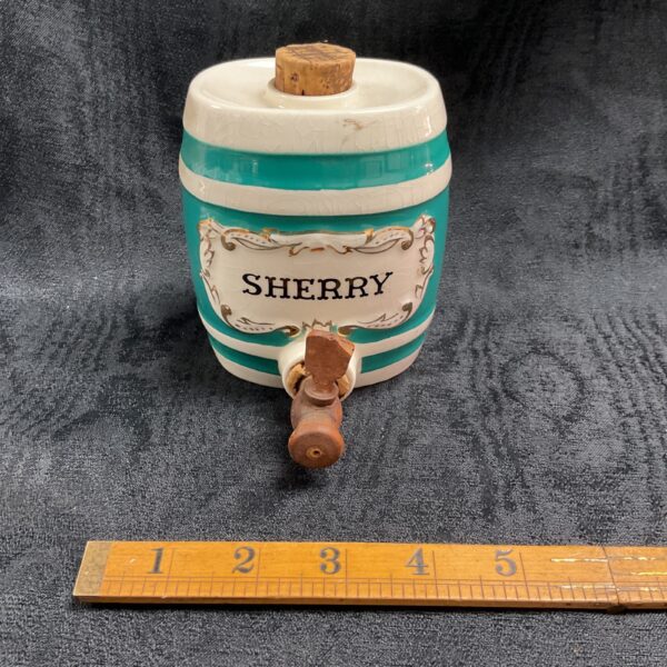 Vintage Beswick ceramic sherry barrel, model 1587, detailed pottery.