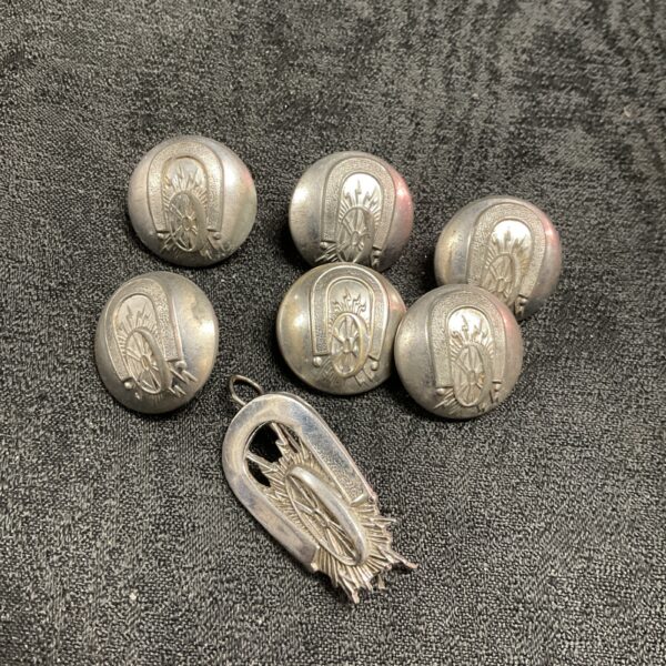 Vintage British Electric Traction buttons and cap badge lot.