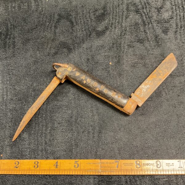 Boer War British Military Jack Knife, full view, antique collectable.