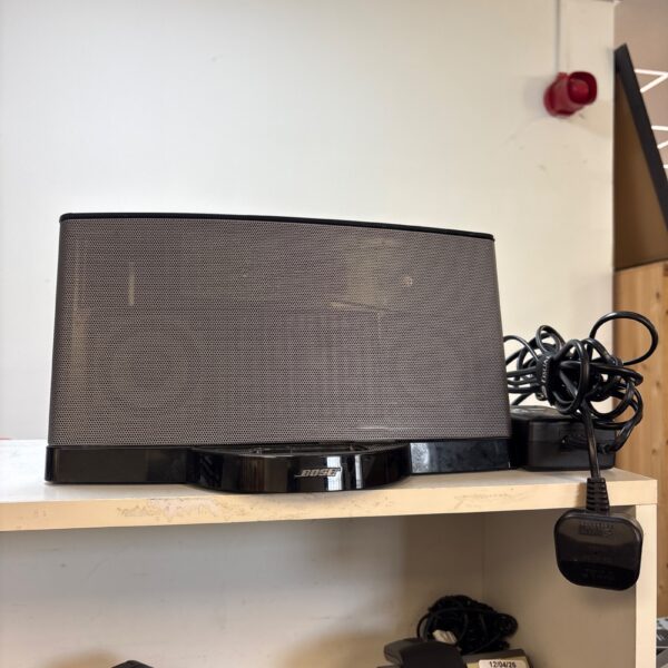 Front view of a vintage Bose SoundDock Series II digital music system.
