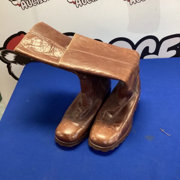 Vintage brown leather boots size 9, classic Western style.