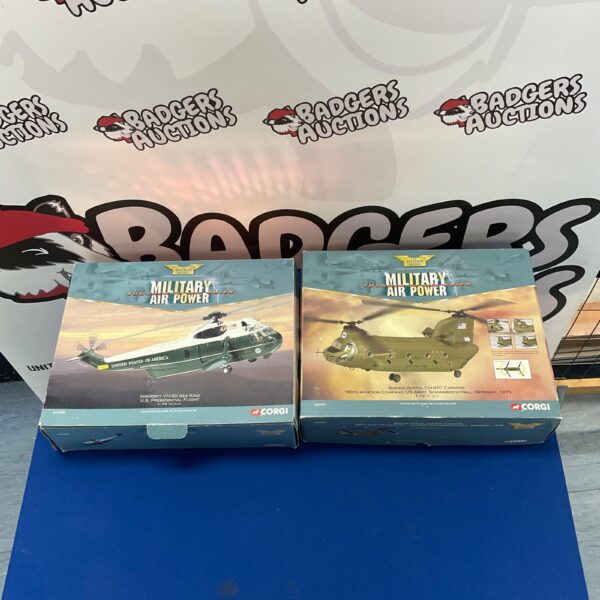 Corgi Aviation Archive lot featuring CH-47C Chinook and VH-3D Sea King models.