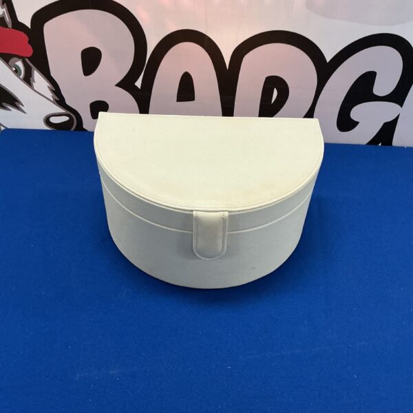 Cream leather jewellery case with clasp, vintage storage solution.