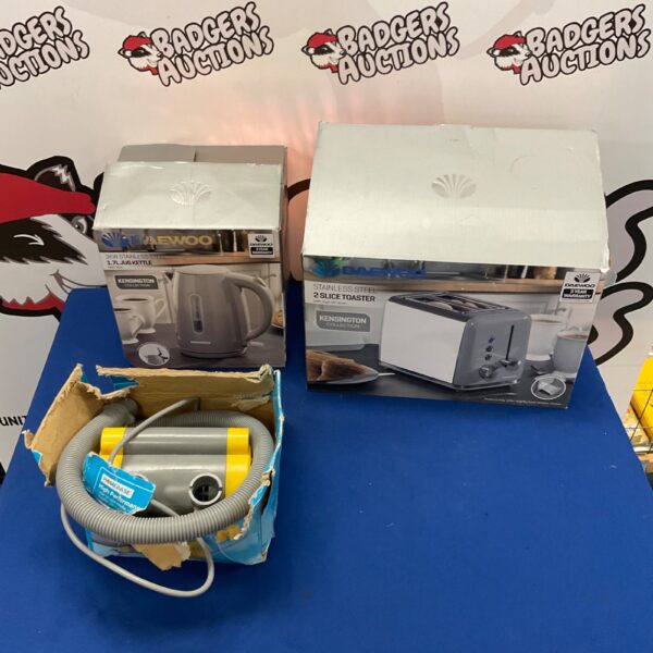 Daewoo toaster and kettle set with Homebase pump for sale.