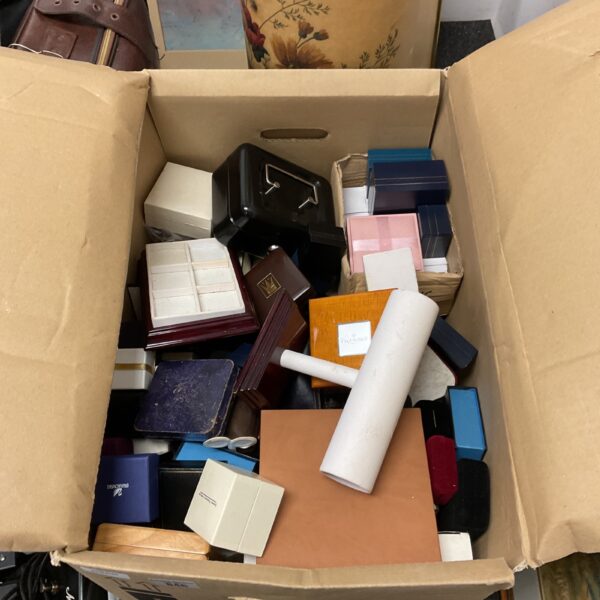 Large lot of empty jewellery boxes for presentation and storage.