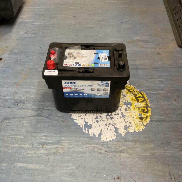Exide marine battery, model EM1000, for boats and leisure vehicles.