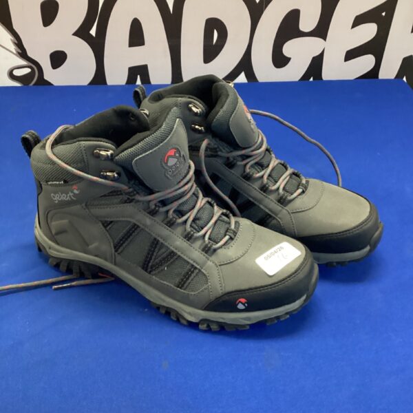 Gelert size 8.5 hiking boots for outdoor adventures.