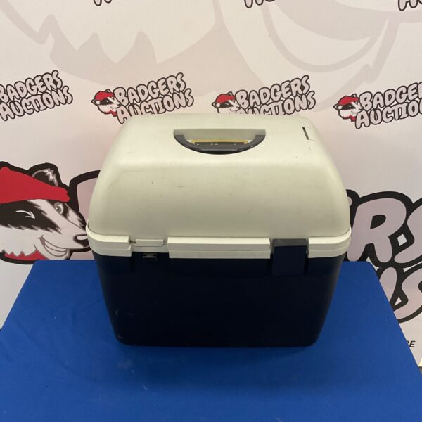 Halfords electric cooler, portable 12V cooler for cars and camping.