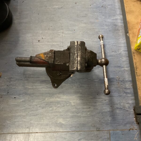 Heavy duty bench vise for metalworking and workshop use.