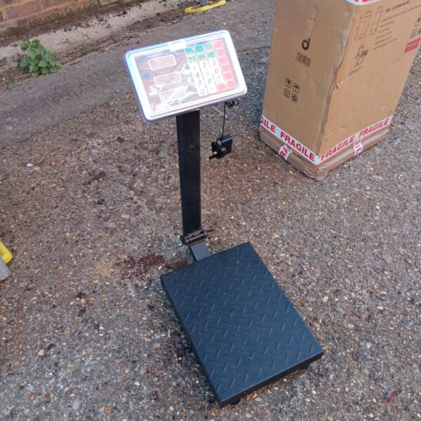 Heavy duty weighing scales with digital display and steel platform.