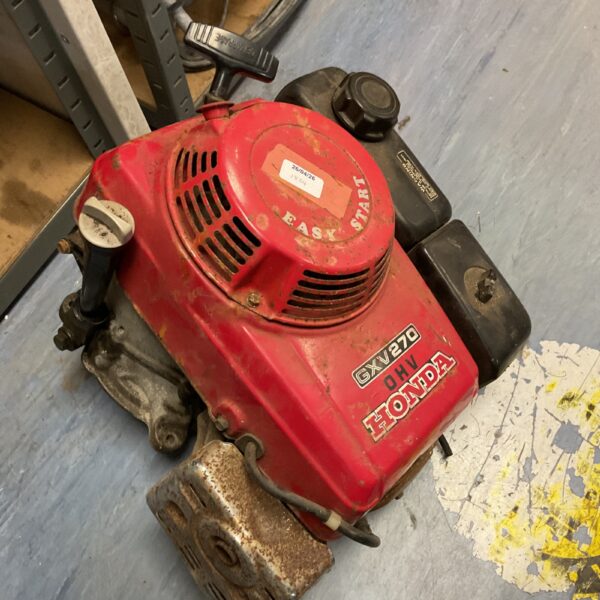 Honda GXV270 engine for garden machinery and DIY projects.