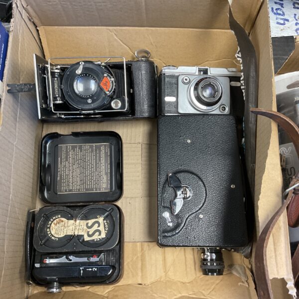 Box of 4 vintage cameras