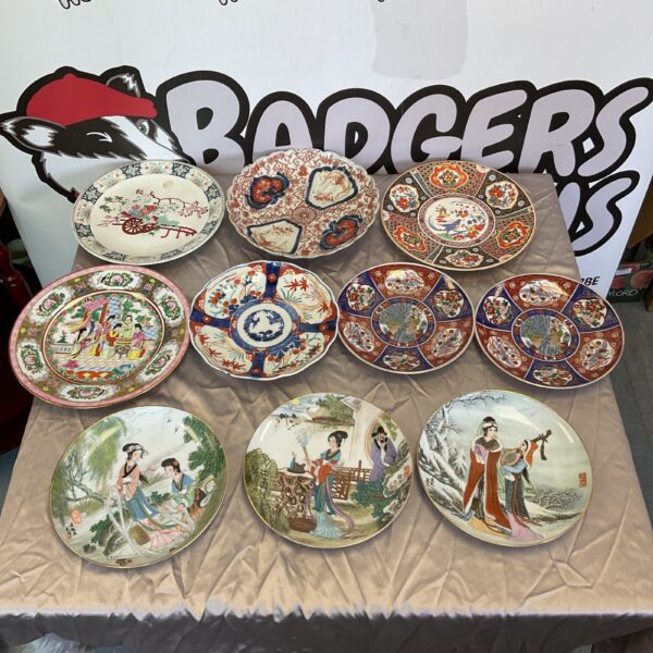 Collection of 10 Chinese & Japanese porcelain plates