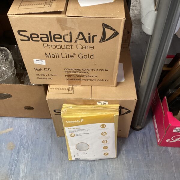 Three boxes of unopened 180x260mm jiffy bags for secure mailing.