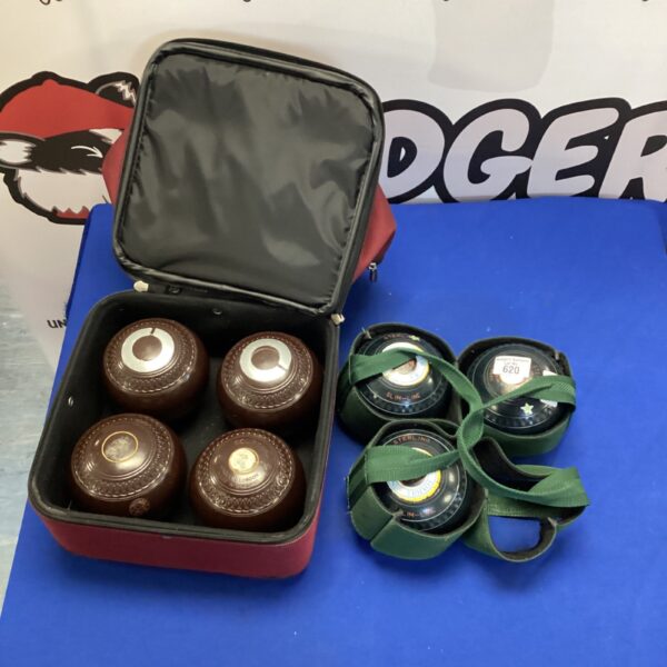 Jacques London lawn bowls and Foxhill indoor bowls set in carrying case.