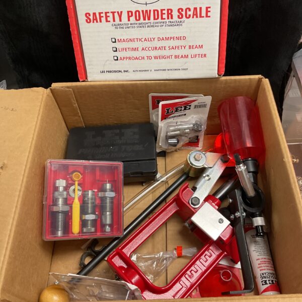 New Lee Breech Lock Challenger Kit in original packaging.