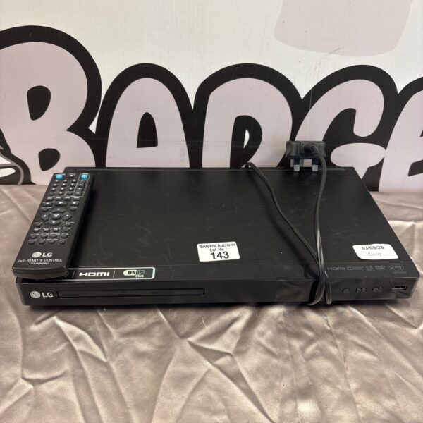LG DP542H DVD player with remote control for home cinema.