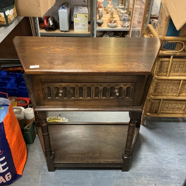 Vintage mahogany side unit with cupboard and shelf.