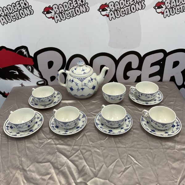 Vintage Masons Danish Blue teaset with teapot and cups.