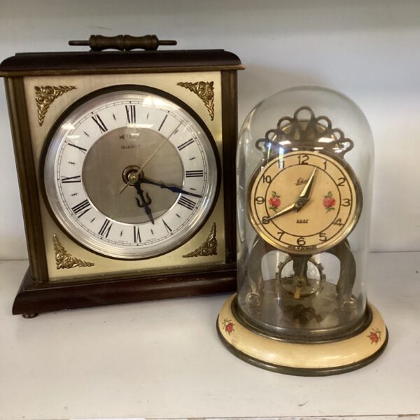 Vintage Metamec mantle clock with domed carriage club.