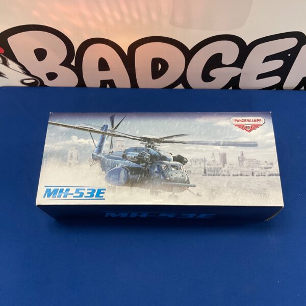 Front view of the Panzerkampf MH-53E Sea Dragon helicopter model box.
