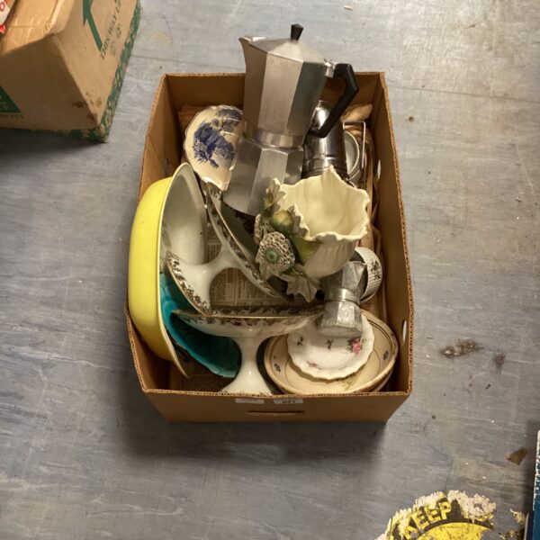 Mixed ceramic lot with cake stands and vintage dishes.
