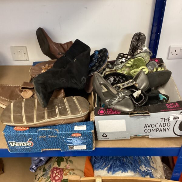 Mixed footwear lot including trainers and sandals.