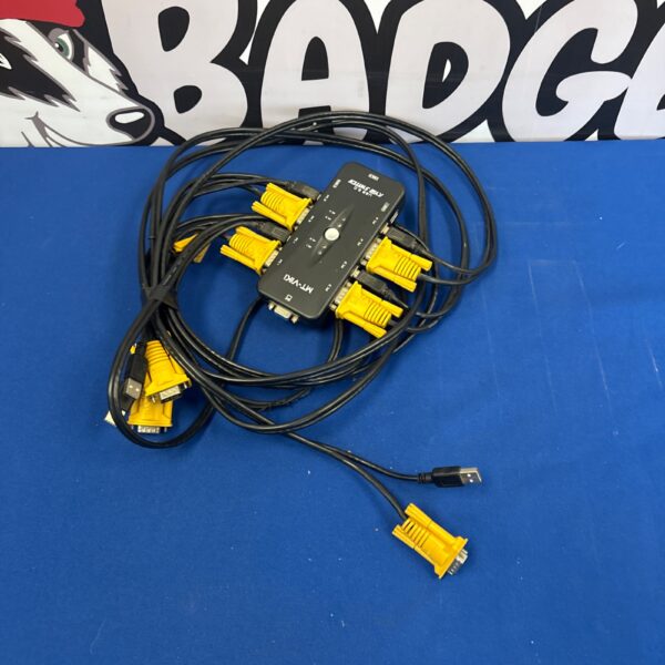 MT-VIKI 4-port USB KVM switch with cables included.