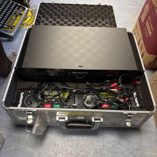 Numark CDN22MK4 professional CD player in aluminium flight case.