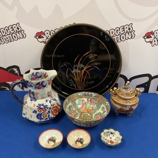 Antique oriental china collection featuring a Famile Vert bowl and lacquered tray.