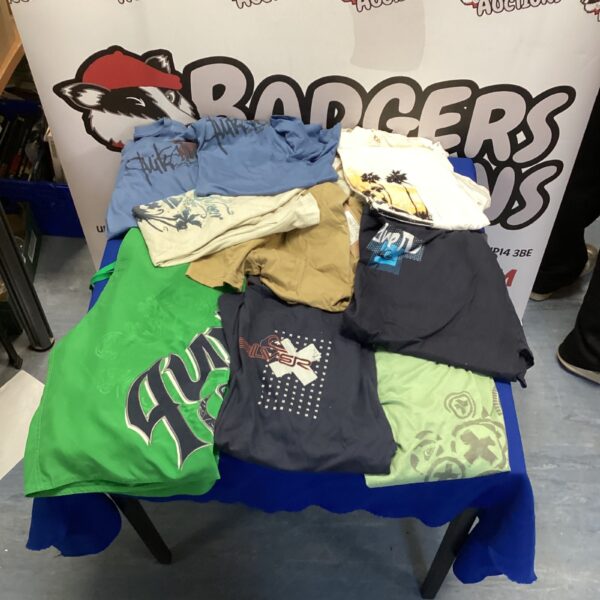 New Quiksilver t-shirts and shorts lot, surfwear collection.