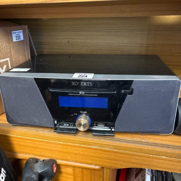 Vintage Roberts MP23 DAB digital radio with CD player.