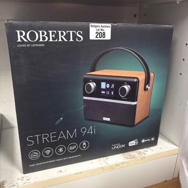 Boxed Roberts Stream 94i DAB radio in good condition.