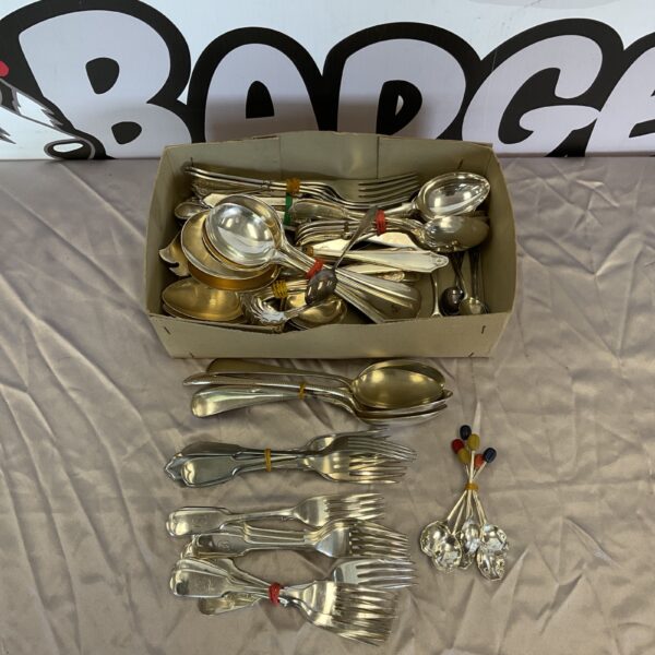 Tray of mixed vintage silver plate cutlery pieces.