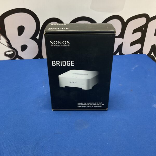 Sonos Bridge ZP90 wireless HiFi system, side view.