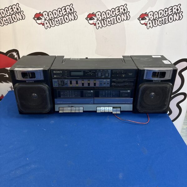 Vintage Sony CFS-W500L cassette player boombox with dual decks.