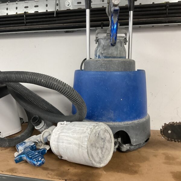 Used Spraystation 5500 paint spray machine with hose attached.