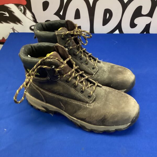 Stanley steel toe safety boots size 10, showing wear.