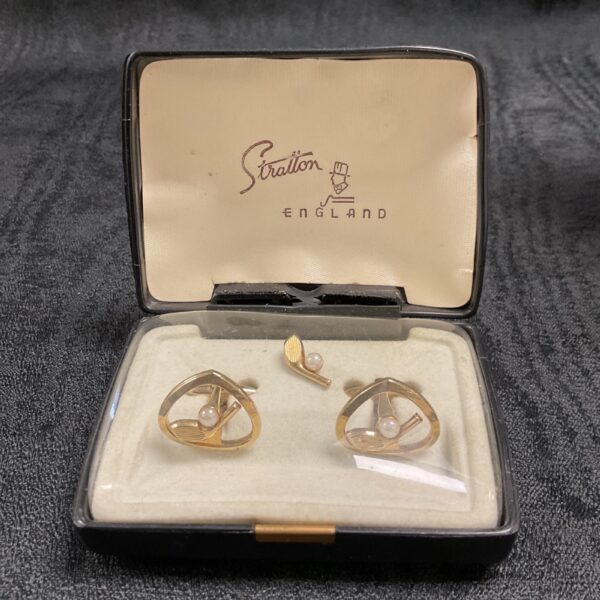 Vintage Stratton golf cufflinks and tie stud set in original box.