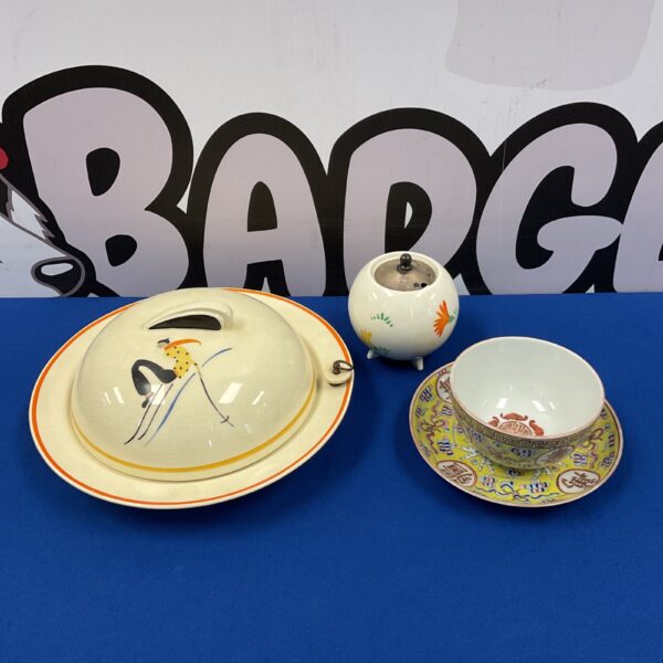 Vintage Susie Cooper skiing pattern food warmer plate set.